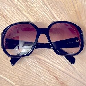 Vintage Black Marc Jacobs Hexagonal Sunglasses